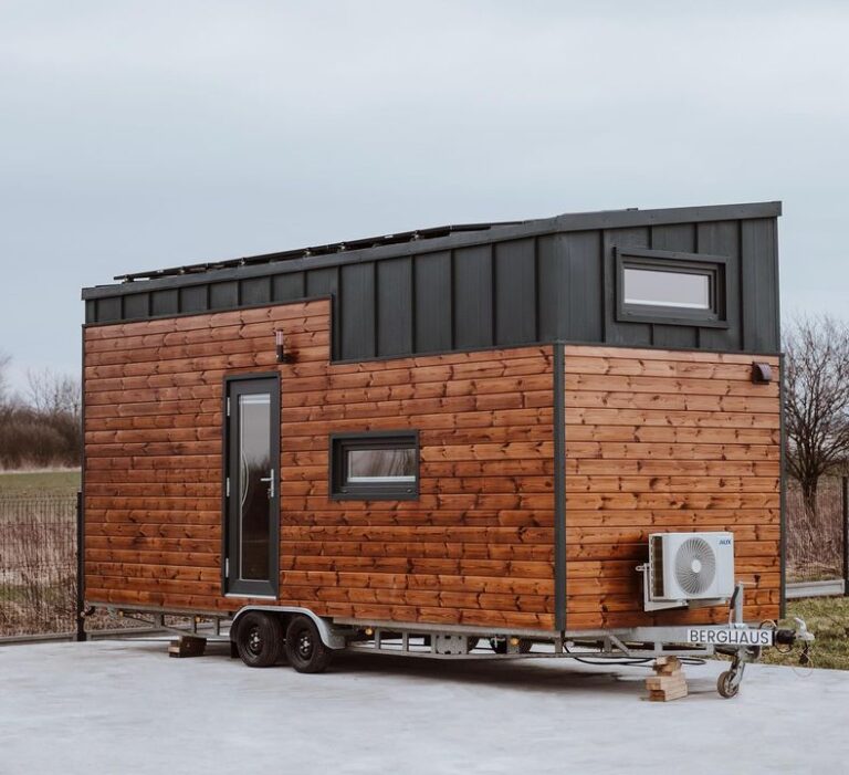 Dreaming big, living tiny 🌿
.
.
.
Our Berghaus tiny house is more than just a compact space; it’s freedom on wheels, crafted…